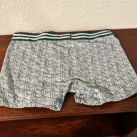 - Lacoste Casual Stretch Trunks - Picture 2 of 4